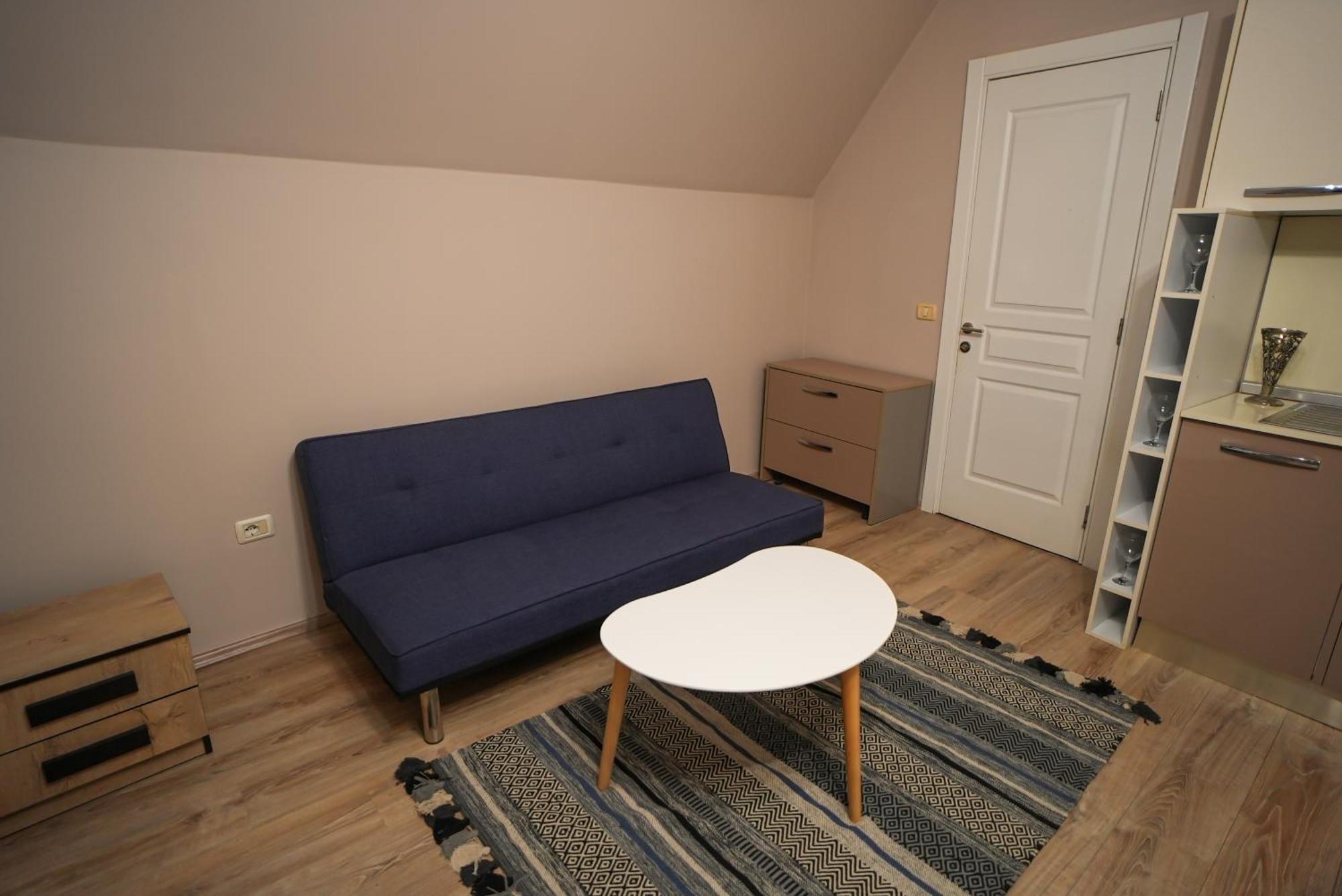 Grandpa House - Studio App.2 Tiranë Luaran gambar